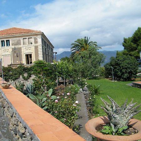 Etna Wine Azienda Agrituristica Passopisciaro Kültér fotó