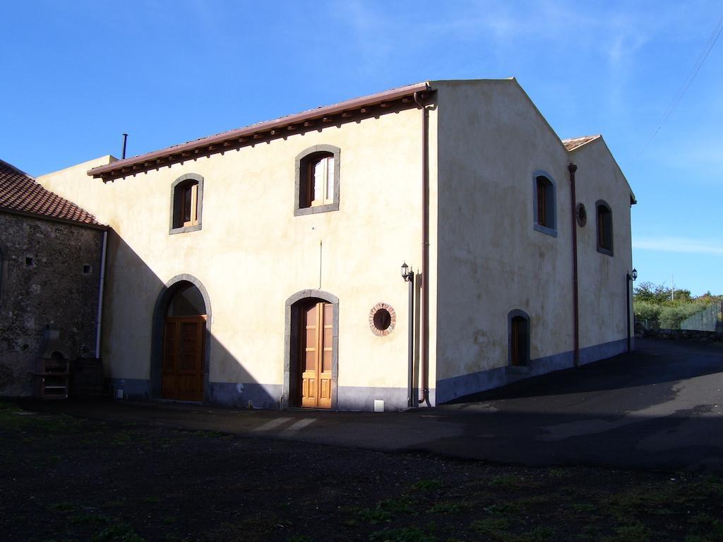 Etna Wine Azienda Agrituristica Passopisciaro Szoba fotó