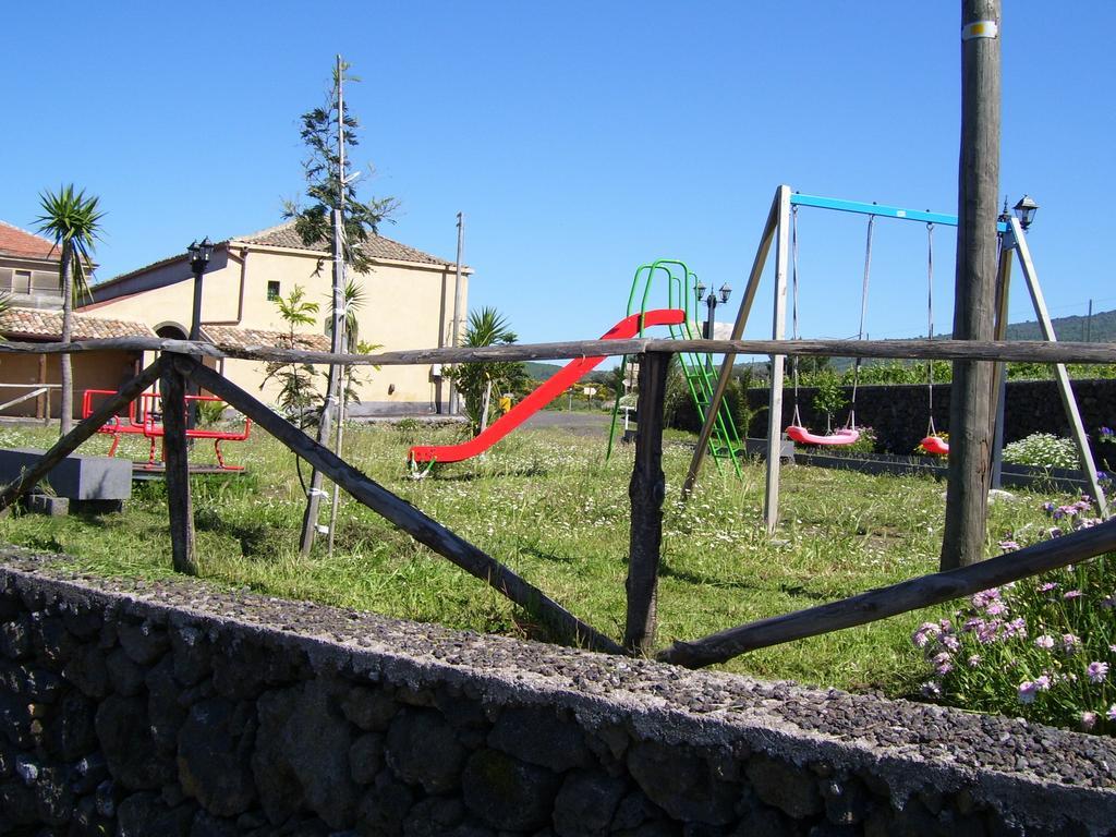 Etna Wine Azienda Agrituristica Passopisciaro Kültér fotó