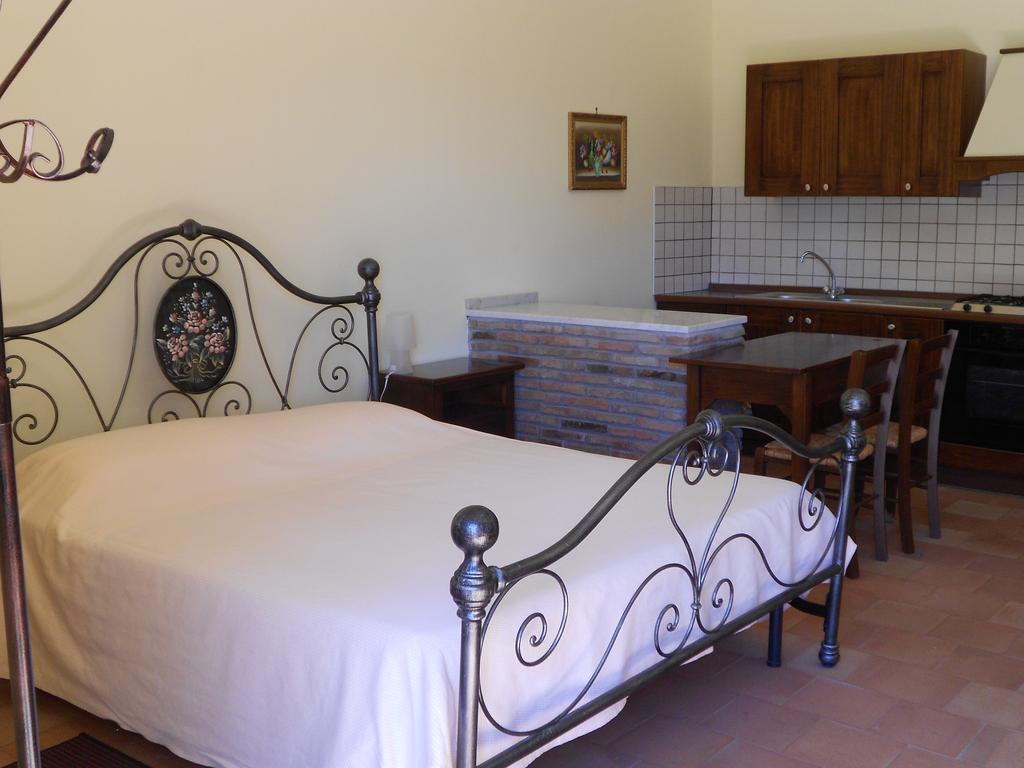 Etna Wine Azienda Agrituristica Passopisciaro Szoba fotó